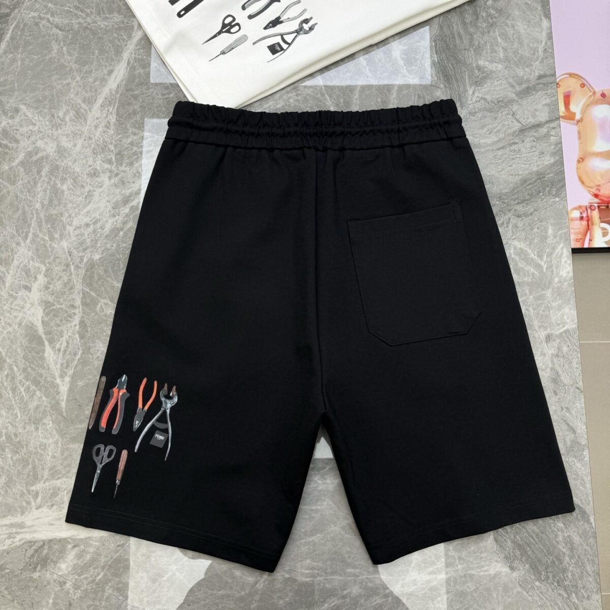 ⁦شورت فندي الجديد للربيع والصيف⁩ - الصورة ⁦4⁩