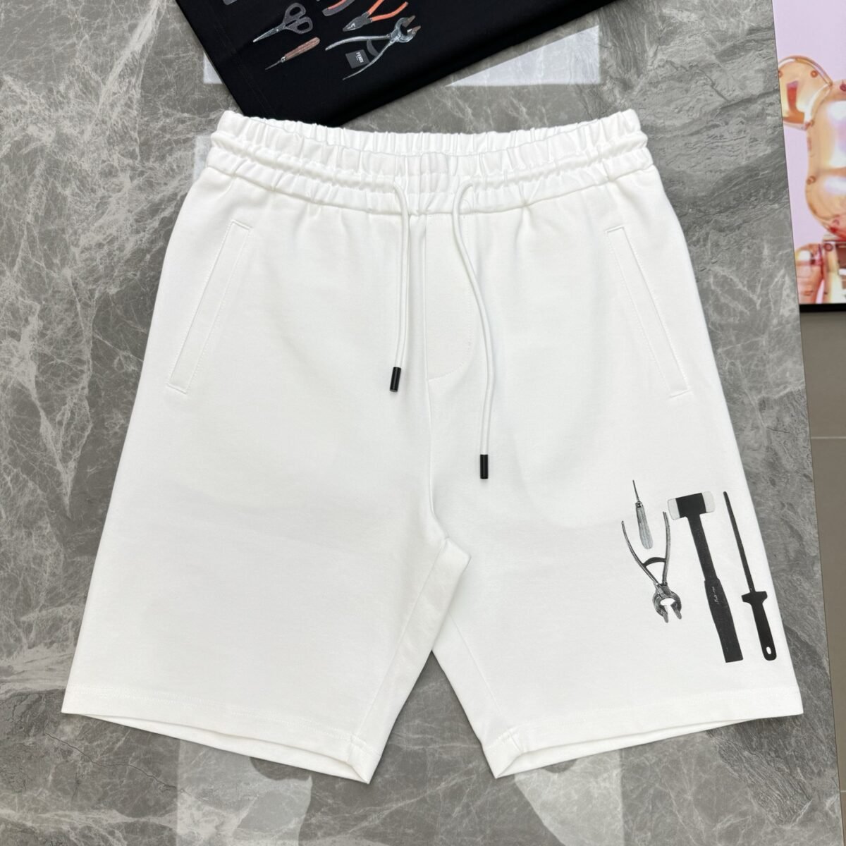 ⁦شورت فندي الجديد للربيع والصيف⁩ - الصورة ⁦3⁩