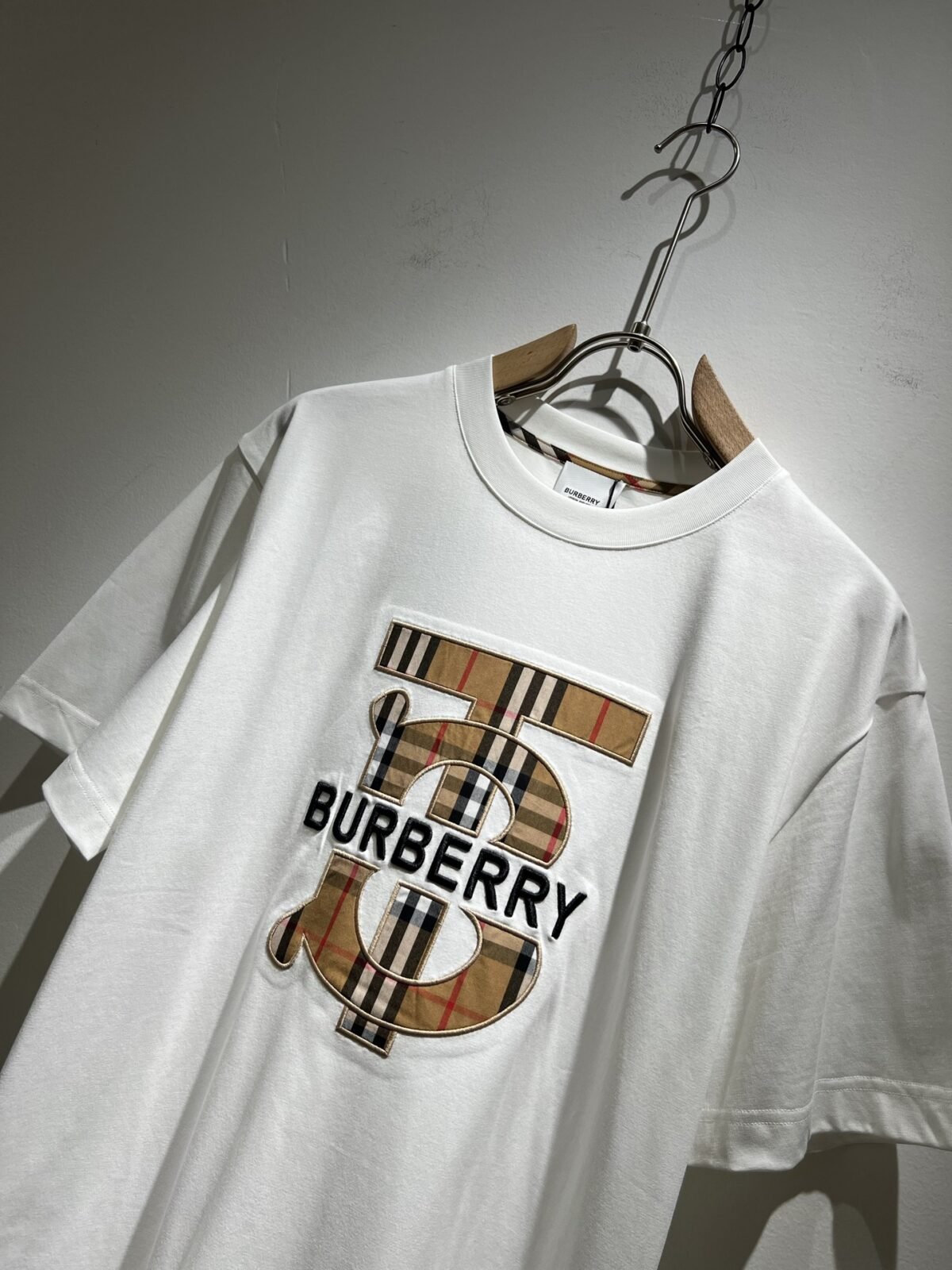 ⁦تي شيرت بربري الجديد للربيع والصيف بأكمام قصيرة.⁩ - الصورة ⁦6⁩