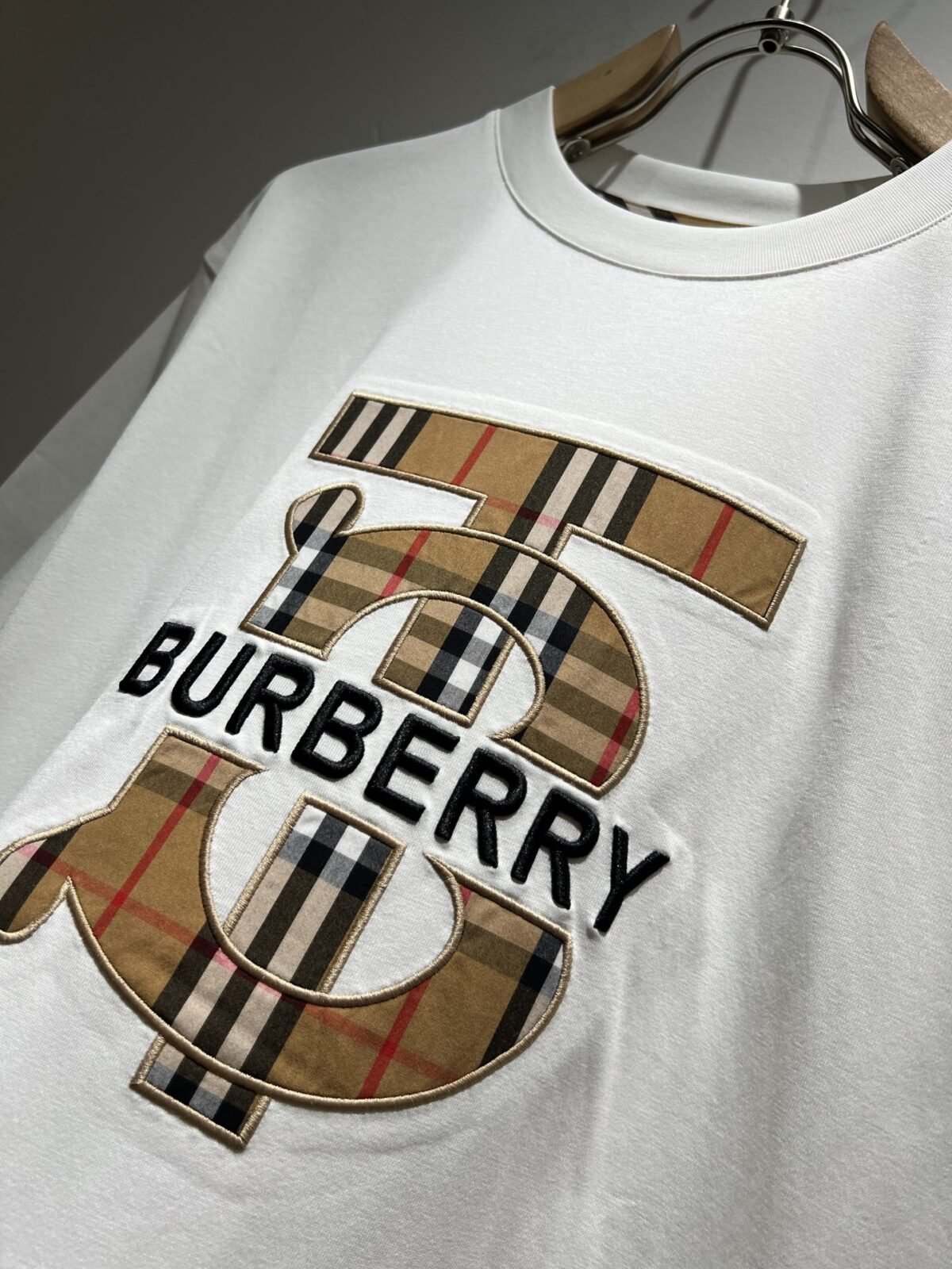 ⁦تي شيرت بربري الجديد للربيع والصيف بأكمام قصيرة.⁩ - الصورة ⁦9⁩