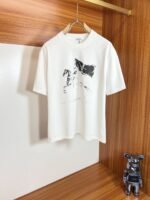 ⁦تيشيرت بربري الجديد من القطن بياقة دائرية وأكمام قصيرة⁩ - الصورة ⁦2⁩