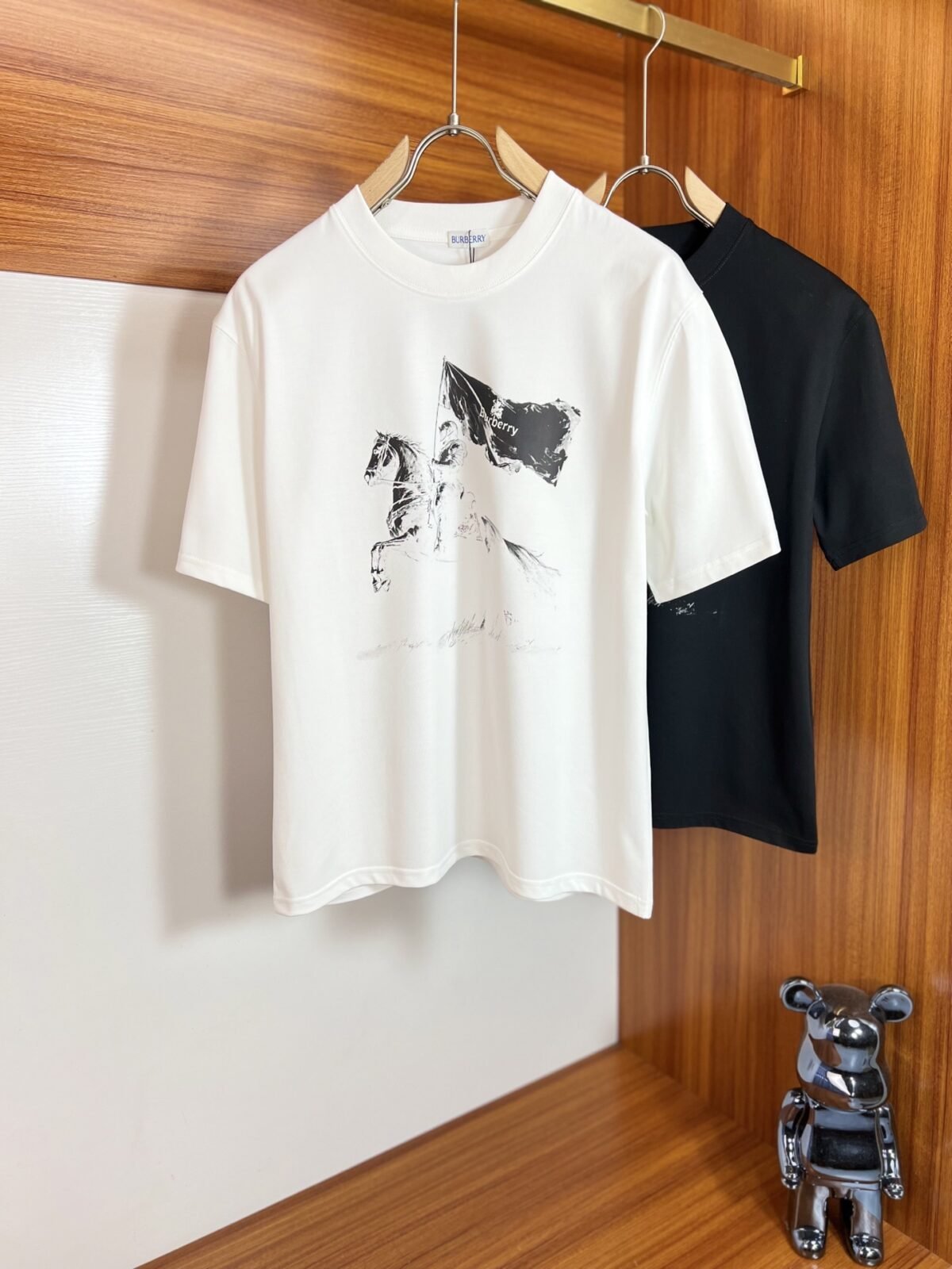 ⁦تيشيرت بربري الجديد من القطن بياقة دائرية وأكمام قصيرة⁩ - الصورة ⁦1⁩