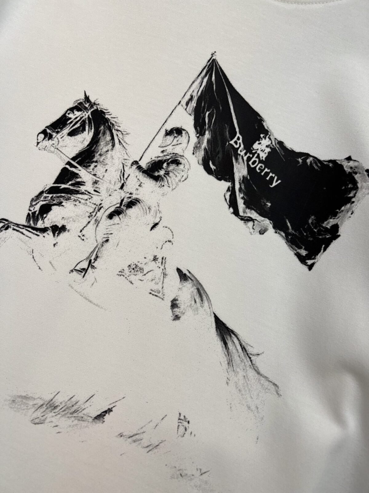 ⁦تيشيرت بربري الجديد من القطن بياقة دائرية وأكمام قصيرة⁩ - الصورة ⁦8⁩