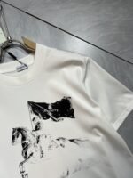 ⁦تيشيرت بربري الجديد من القطن بياقة دائرية وأكمام قصيرة⁩ - الصورة ⁦6⁩