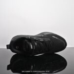 ⁦حذاء Nike ZoomX Vomero 18⁩ - الصورة ⁦4⁩