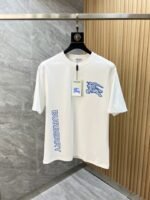 ⁦تيشيرت بربري الجديد من القطن بياقة دائرية وأكمام قصيرة⁩ - الصورة ⁦2⁩