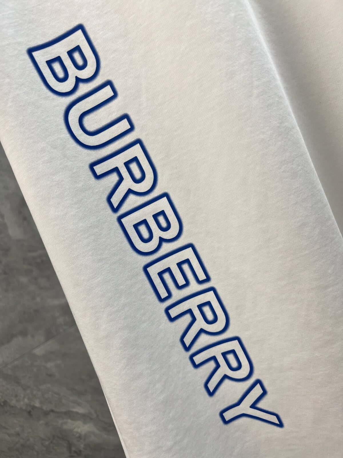 ⁦تيشيرت بربري الجديد من القطن بياقة دائرية وأكمام قصيرة⁩ - الصورة ⁦8⁩