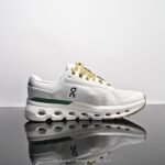 ⁦حذاء On Cloudrunner 2⁩ - الصورة ⁦2⁩