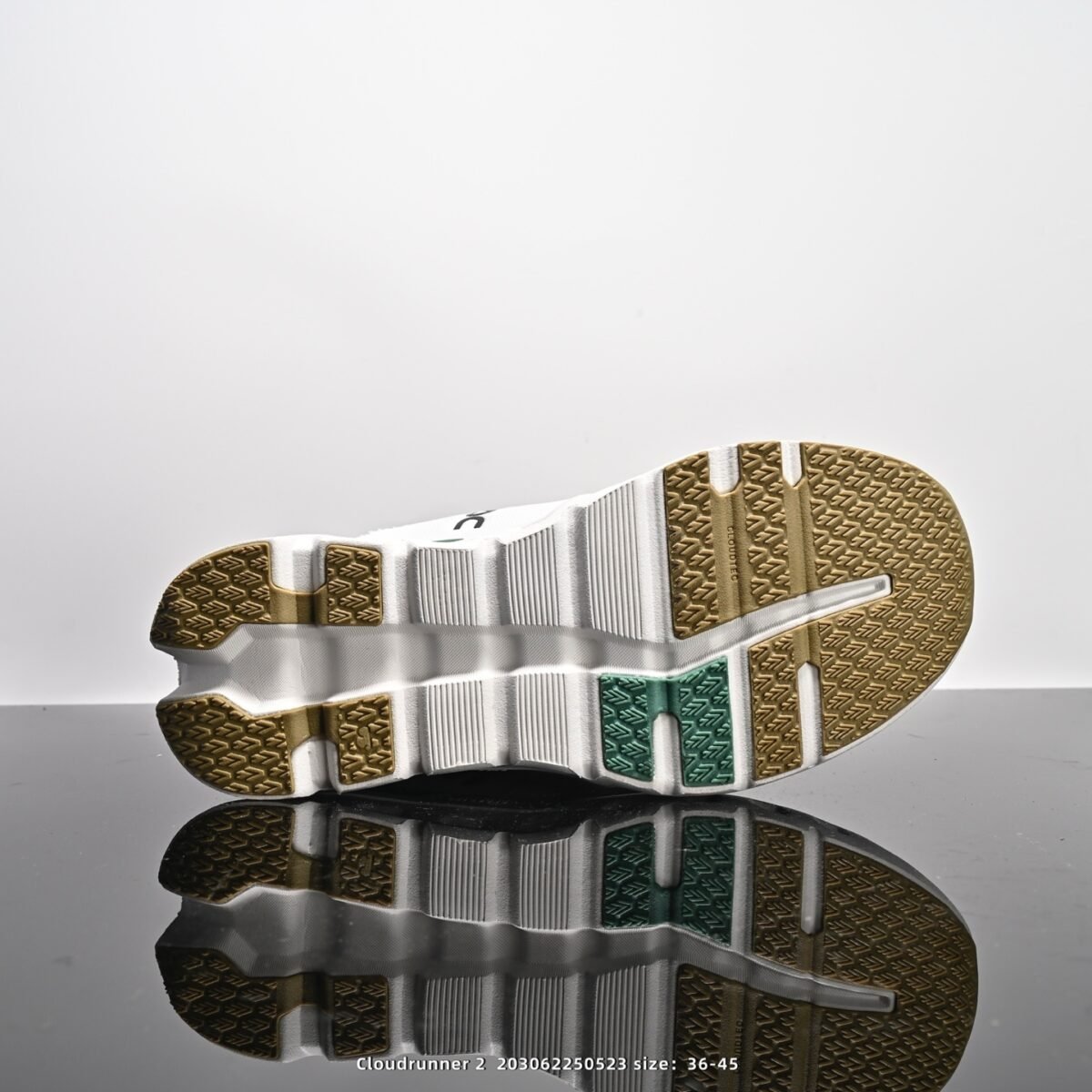 ⁦حذاء On Cloudrunner 2⁩ - الصورة ⁦3⁩