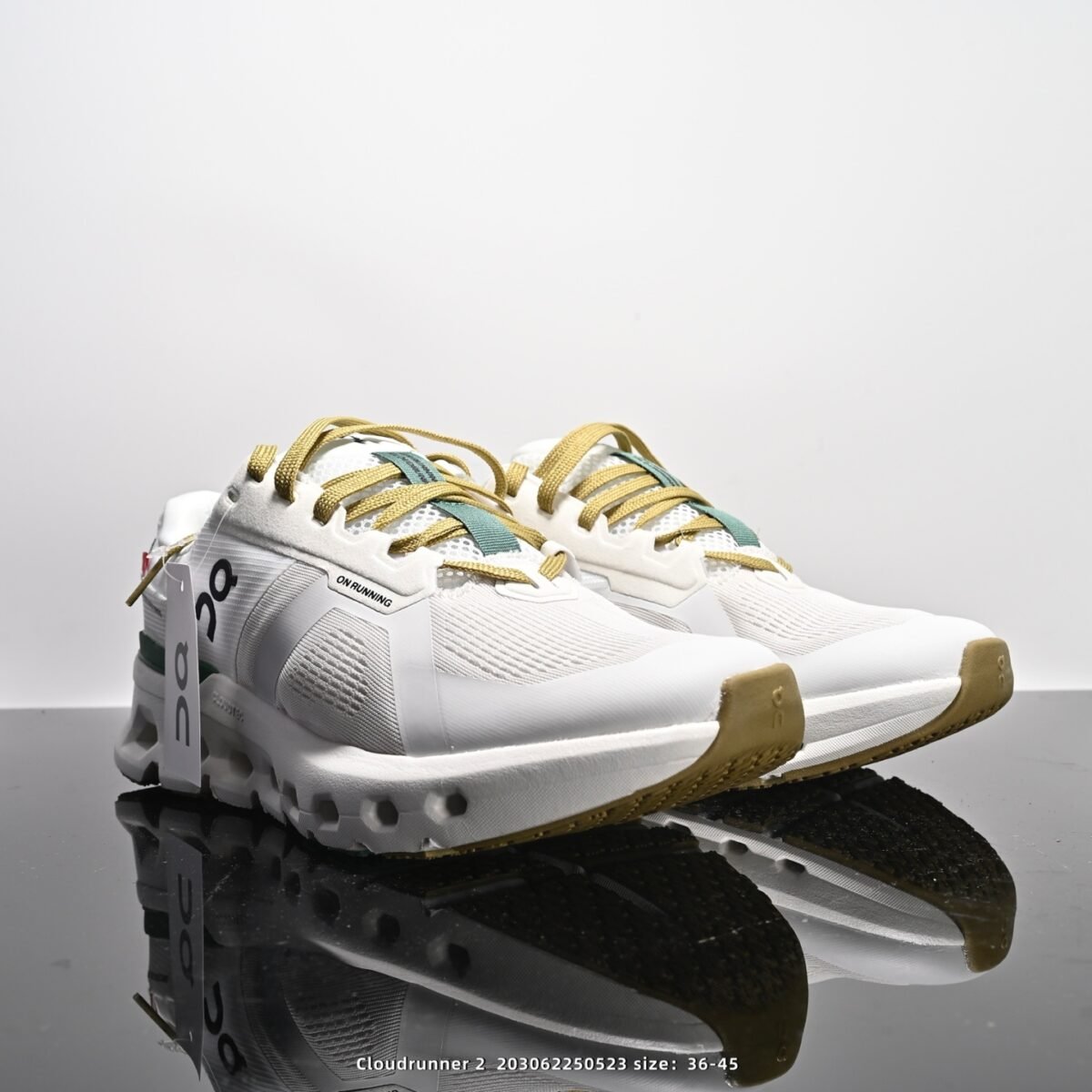 ⁦حذاء On Cloudrunner 2⁩ - الصورة ⁦5⁩