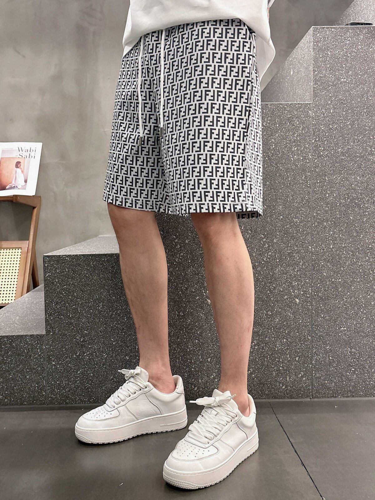 ⁦شورت رجالي كاجوال جديد من فندي⁩ - الصورة ⁦2⁩