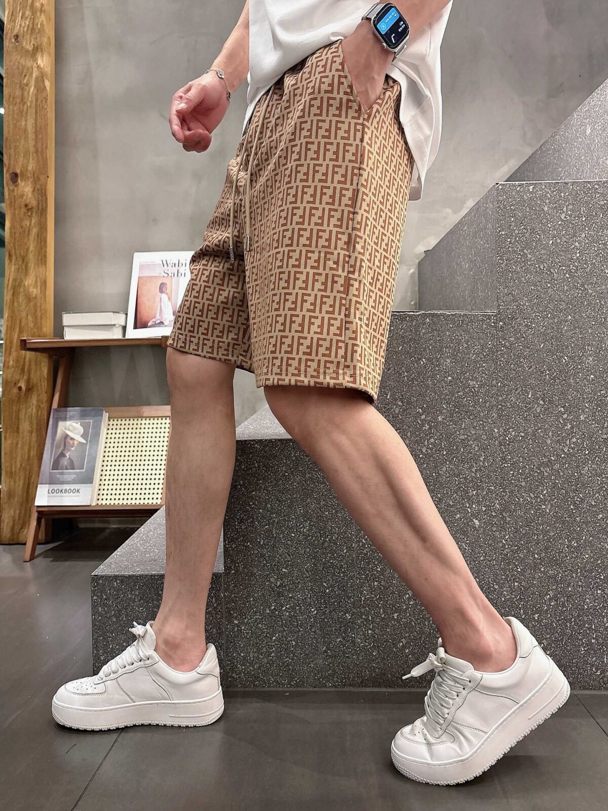 ⁦شورت رجالي كاجوال جديد من فندي⁩ - الصورة ⁦4⁩