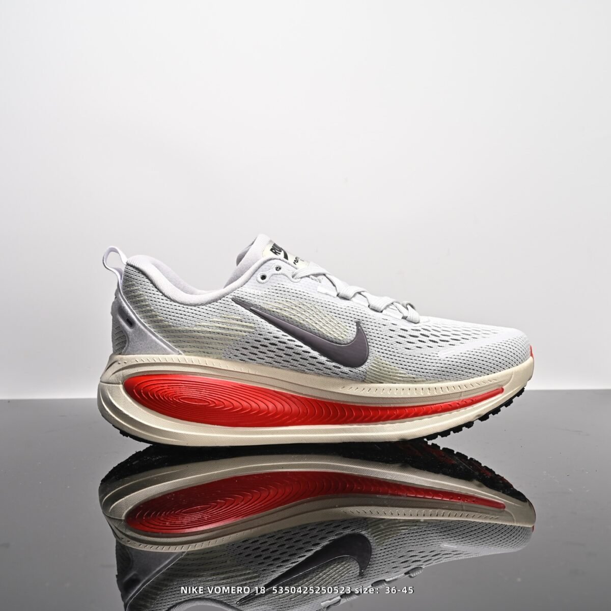 ⁦حذاء Nike ZoomX Vomero 18⁩ - الصورة ⁦2⁩