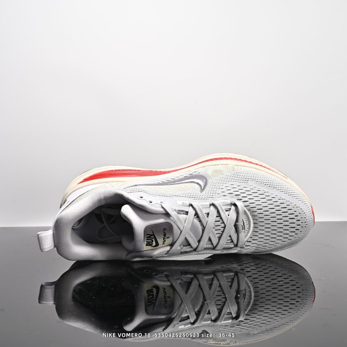 ⁦حذاء Nike ZoomX Vomero 18⁩ - الصورة ⁦4⁩