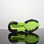 ⁦حذاء Nike ZoomX Vomero 18⁩ - الصورة ⁦3⁩