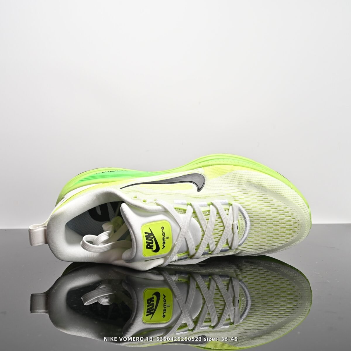 ⁦حذاء Nike ZoomX Vomero 18⁩ - الصورة ⁦4⁩