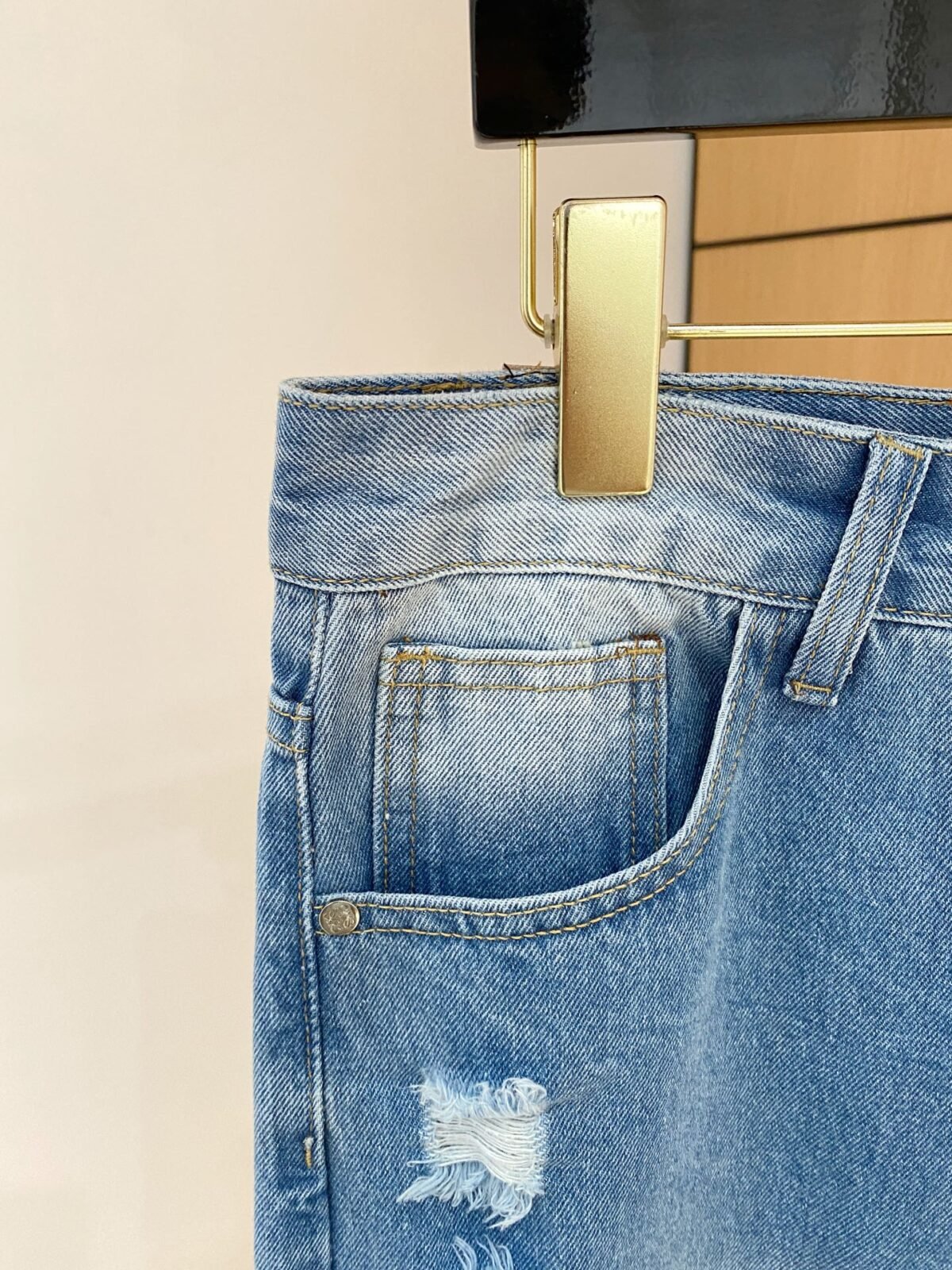 ⁦جينز لويفي للفصول الأربعة⁩ - الصورة ⁦7⁩