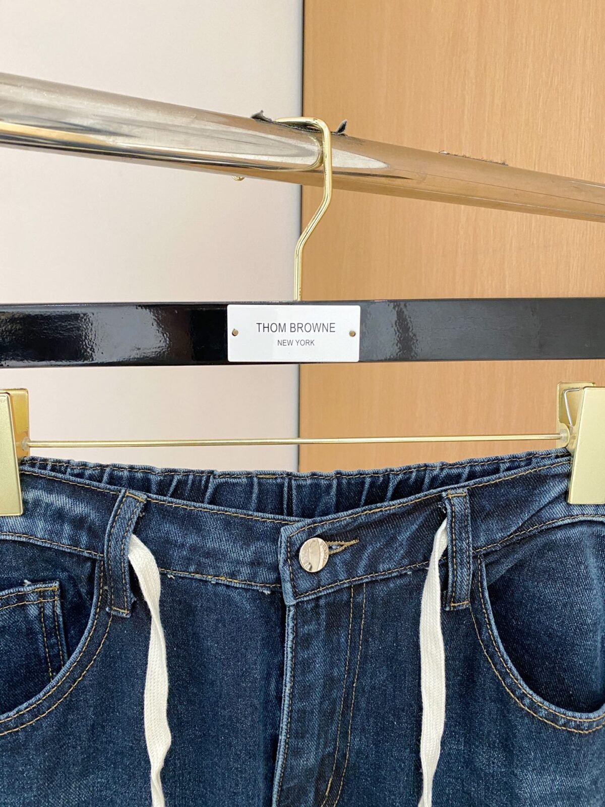 ⁦جينز فندي فور سيزونز⁩ - الصورة ⁦4⁩