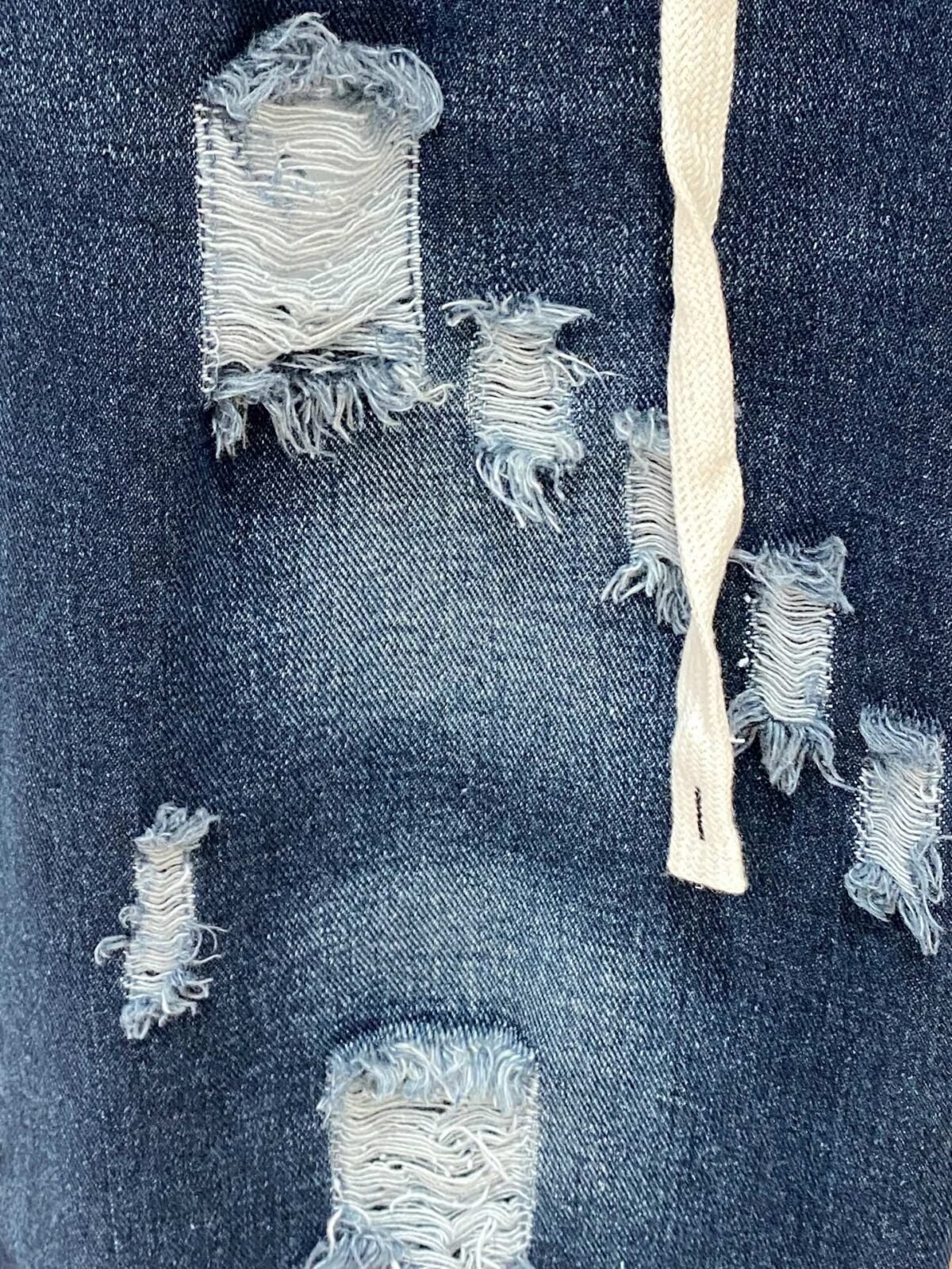 ⁦جينز فندي فور سيزونز⁩ - الصورة ⁦6⁩