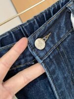 ⁦جينز فندي فور سيزونز⁩ - الصورة ⁦5⁩