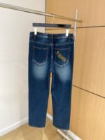 ⁦جينز فندي فور سيزونز⁩ - الصورة ⁦2⁩