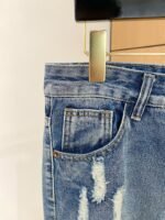 ⁦بنطلون جينز Balenciaga للفصول الأربعة⁩ - الصورة ⁦5⁩