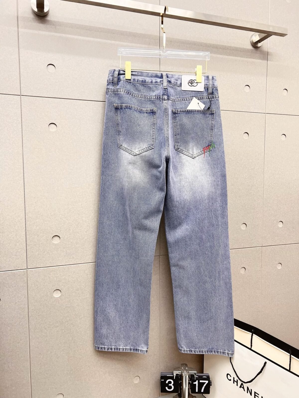 ⁦جينز غوتشي الرجالي العصري⁩ - الصورة ⁦2⁩