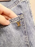 ⁦بنطال جينز رجالي أنيق من LV⁩ - الصورة ⁦6⁩