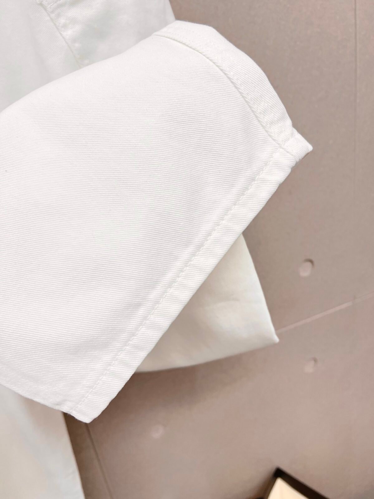 ⁦بنطال جينز رجالي أنيق من بربري⁩ - الصورة ⁦5⁩