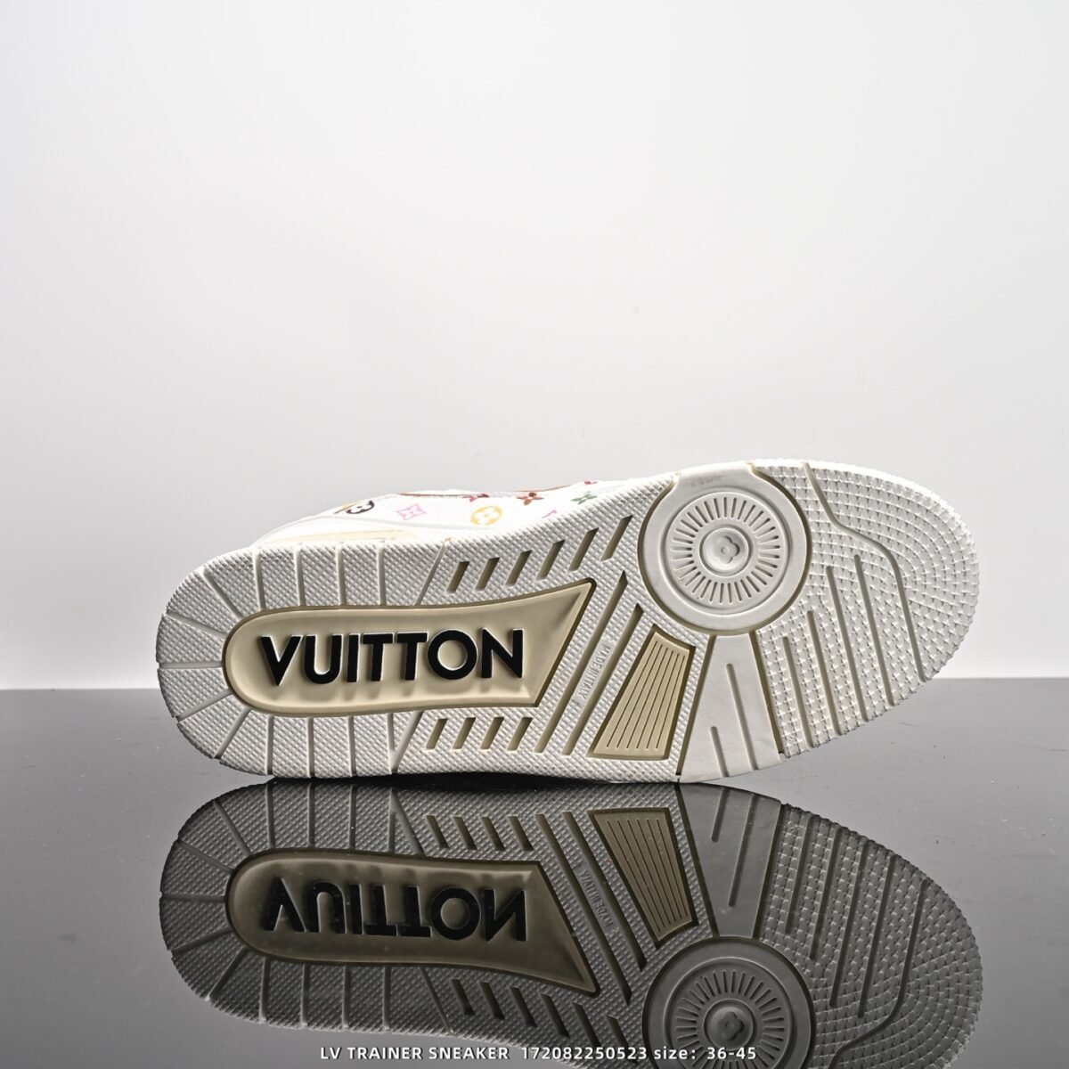 ⁦حذاء Louis Vuitton Trainer⁩ - الصورة ⁦3⁩