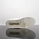 ⁦حذاء Louis Vuitton Trainer⁩ - الصورة ⁦3⁩