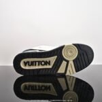 ⁦حذاء Louis Vuitton Trainer⁩ - الصورة ⁦3⁩