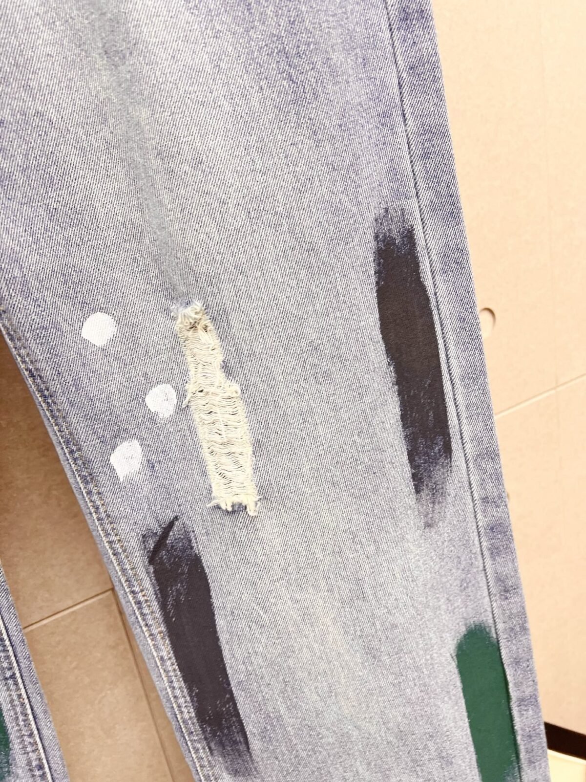 ⁦جينز غوتشي الرجالي العصري⁩ - الصورة ⁦5⁩