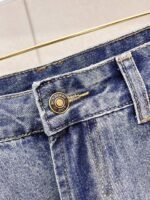 ⁦بنطال جينز رجالي عصري من بربري⁩ - الصورة ⁦5⁩