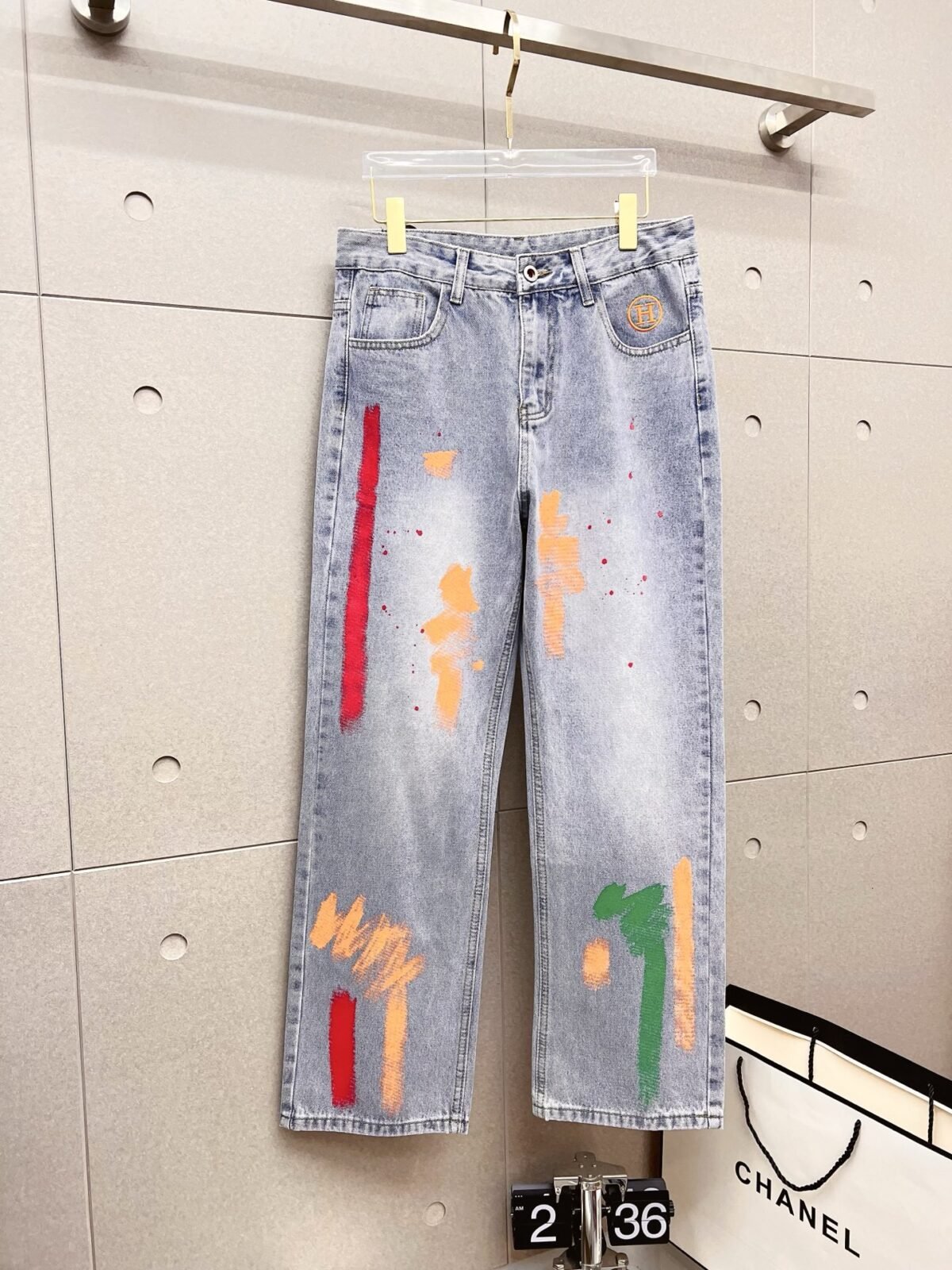 ⁦بنطال جينز رجالي عصري من هيرمس⁩ - الصورة ⁦1⁩