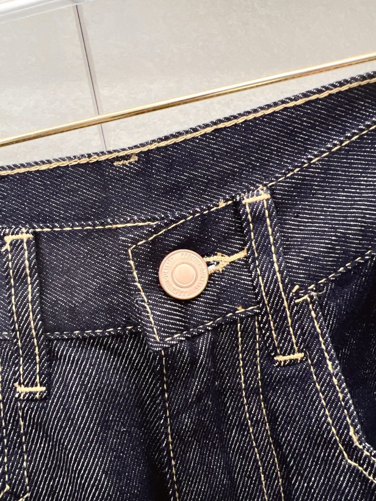 ⁦بنطال جينز رجالي عصري من بالنسياغا⁩ - الصورة ⁦4⁩