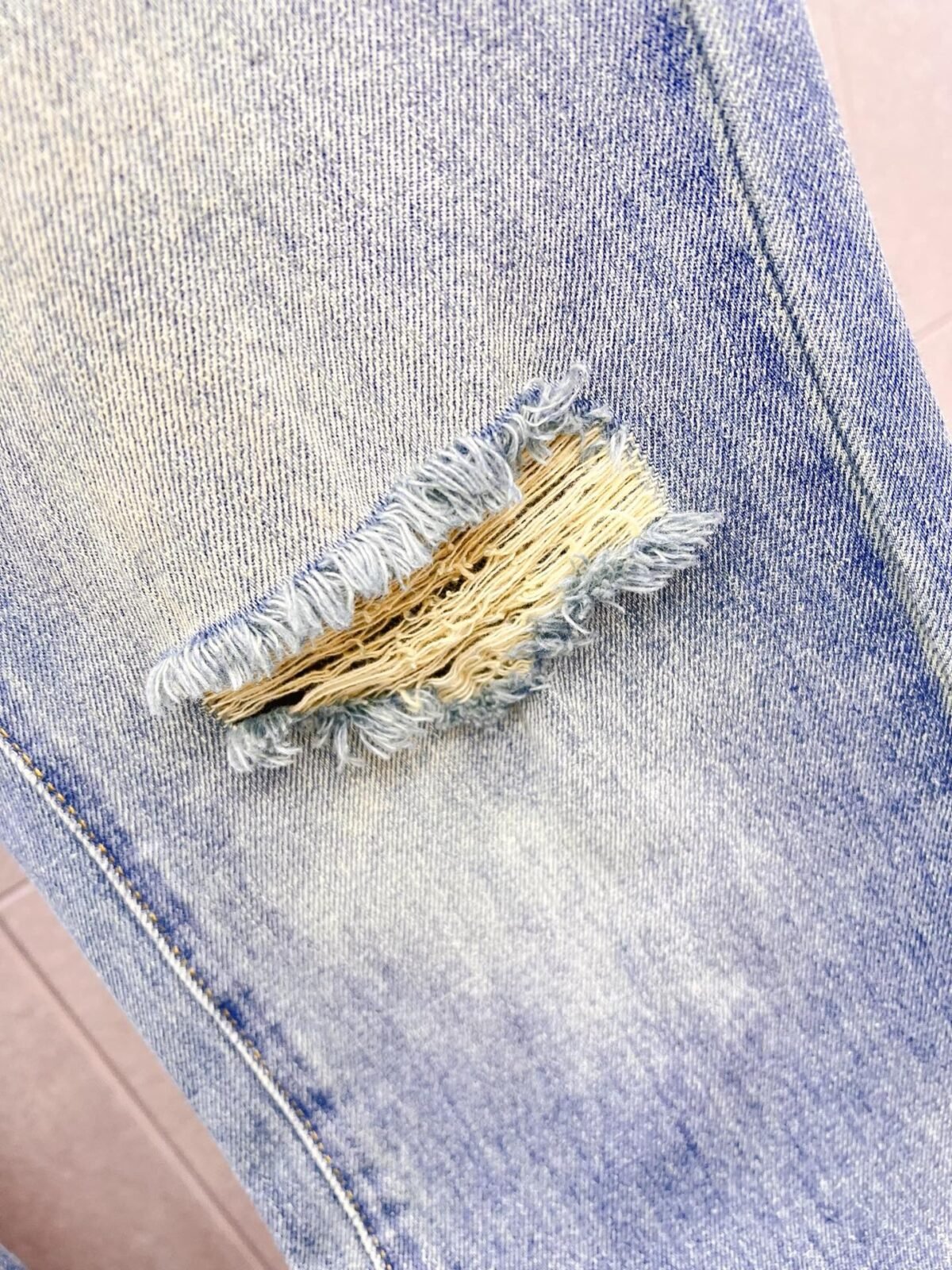 ⁦بنطال جينز رجالي عصري من لويفي⁩ - الصورة ⁦7⁩