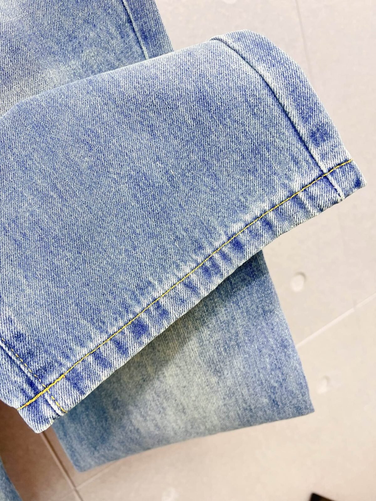 ⁦بنطال جينز رجالي عصري من لويفي⁩ - الصورة ⁦8⁩