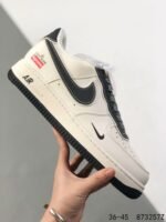 ⁦حذاء Nike Air Force 1 Low x Stone Island x Supreme⁩ - الصورة ⁦4⁩