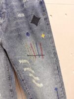 ⁦بنطال جينز رجالي عصري من LV⁩ - الصورة ⁦5⁩