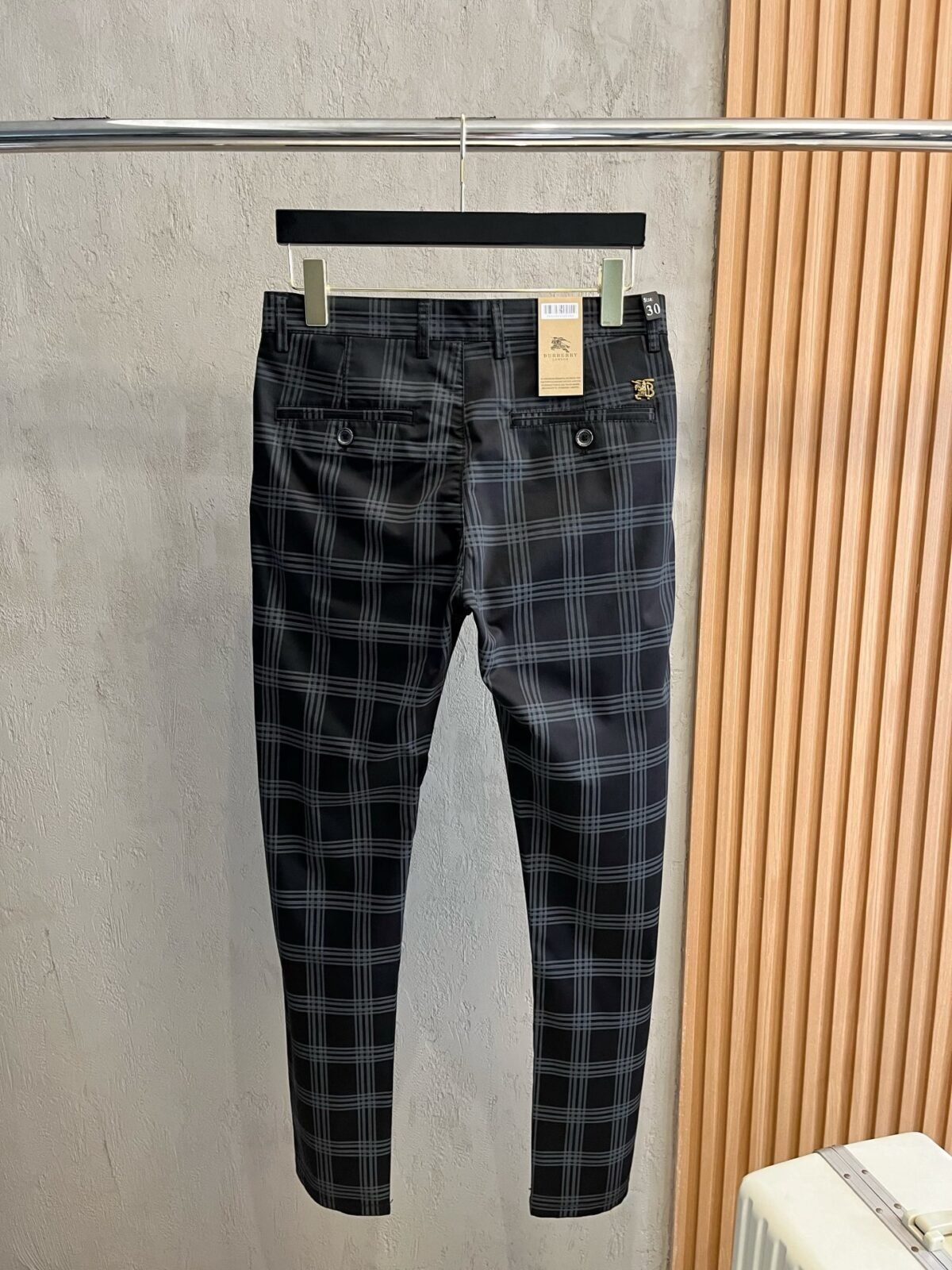 ⁦بنطلون بربري كاجوال جديد⁩ - الصورة ⁦3⁩