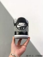 ⁦حذاء Nike Air Jordan 3 Retro ES⁩ - الصورة ⁦9⁩