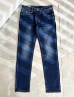 ⁦بنطال جينز رجالي كاجوال فاخر جديد من بربري⁩ - الصورة ⁦2⁩