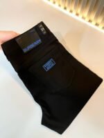 بنطال جينز رجالي كاجوال فاخر جديد من بربري