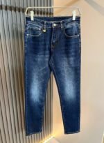 ⁦بنطال جينز رجالي كاجوال فاخر جديد من بربري⁩ - الصورة ⁦2⁩