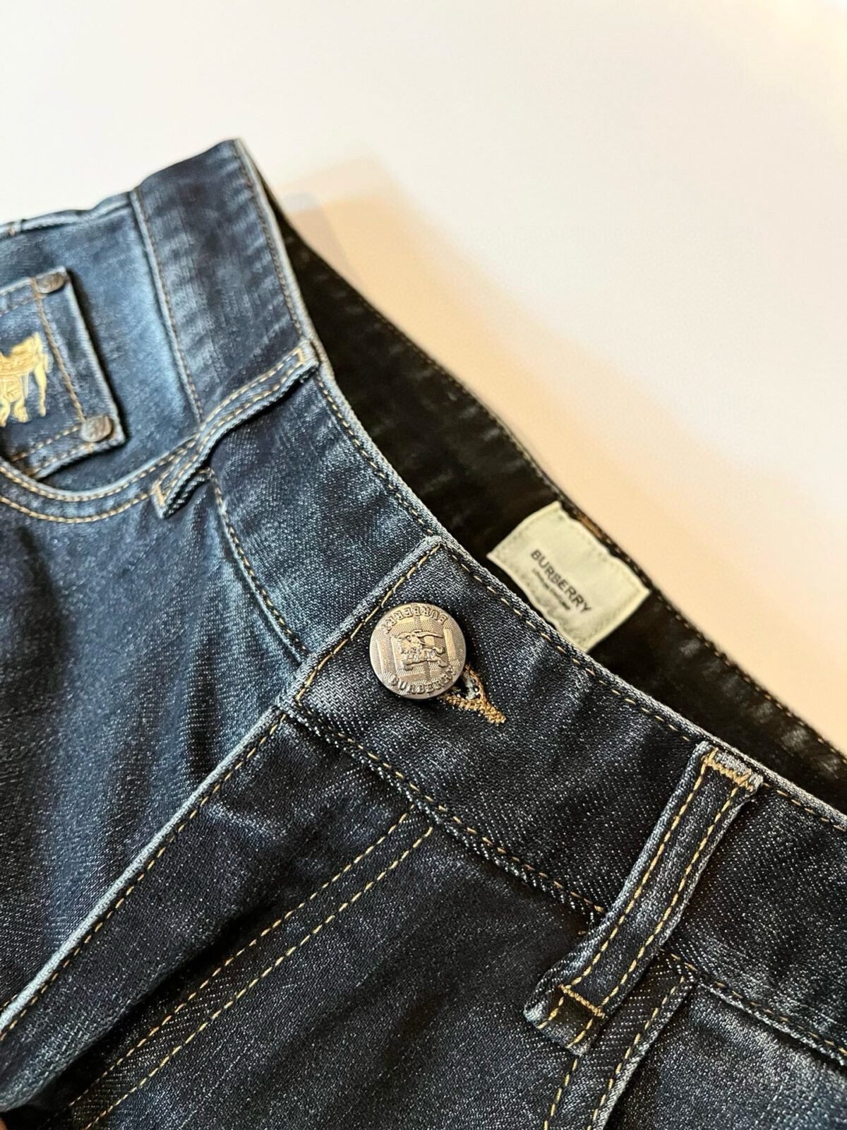 ⁦بنطال جينز رجالي كاجوال راقي جديد من بربري⁩ - الصورة ⁦6⁩