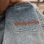 ⁦بنطال جينز رجالي أنيق من بربري⁩ - الصورة ⁦6⁩