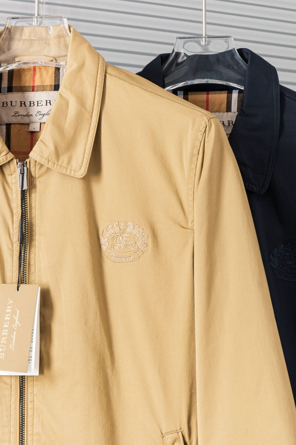 ⁦جاكيت بربري الجديد بغطاء رأس وسحاب مقاوم للماء⁩ - الصورة ⁦4⁩