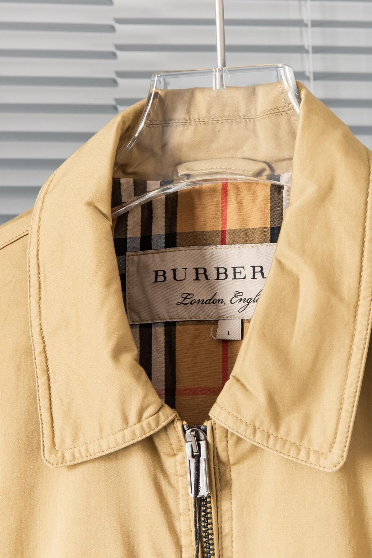 ⁦جاكيت بربري الجديد بغطاء رأس وسحاب مقاوم للماء⁩ - الصورة ⁦6⁩