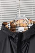 ⁦جاكيت بربري الجديد بغطاء رأس وسحاب مقاوم للماء⁩ - الصورة ⁦5⁩